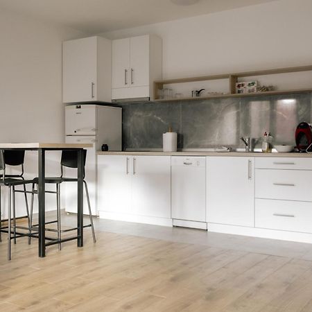 Backspace Apartments Vrsac Luaran gambar
