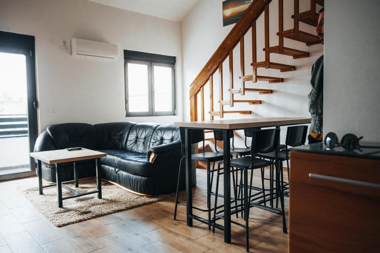 Backspace Apartments Vrsac Luaran gambar