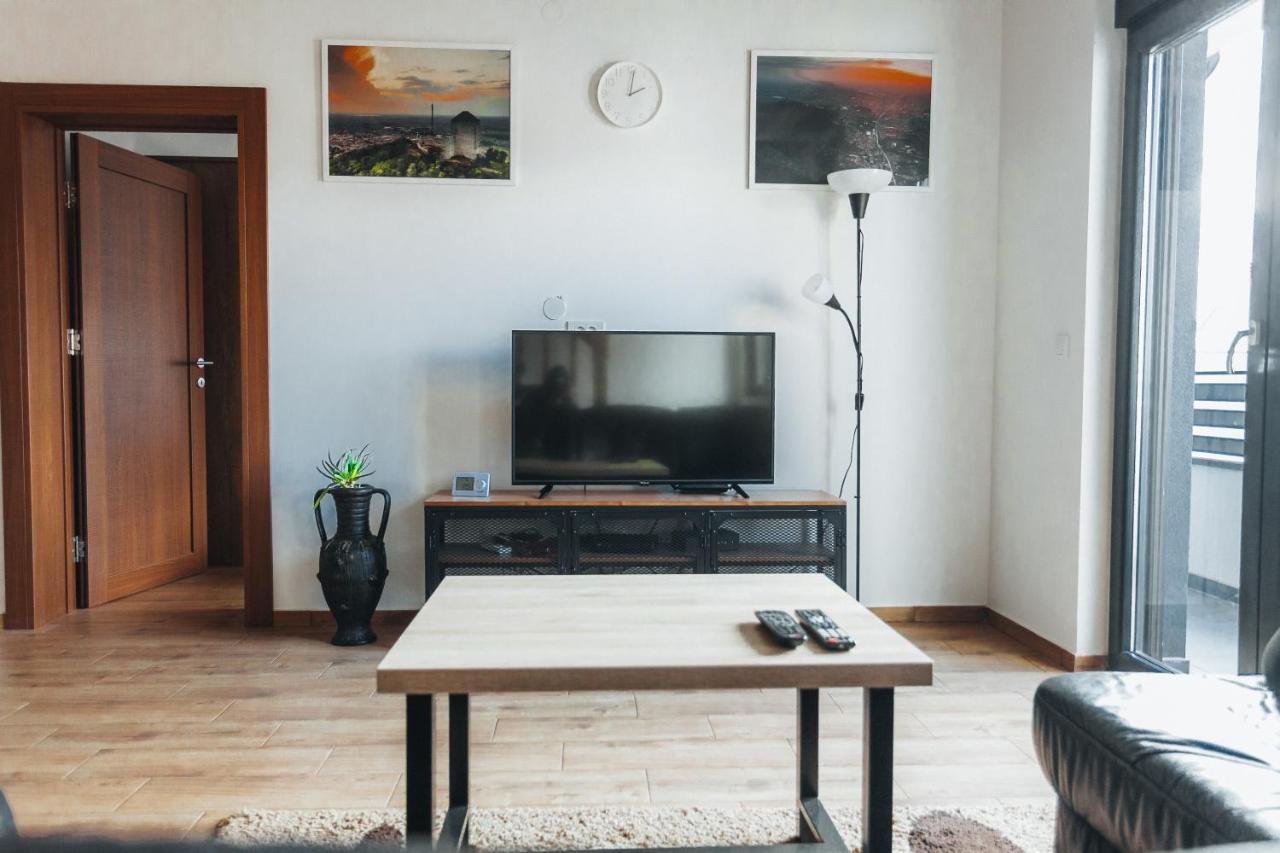 Backspace Apartments Vrsac Luaran gambar